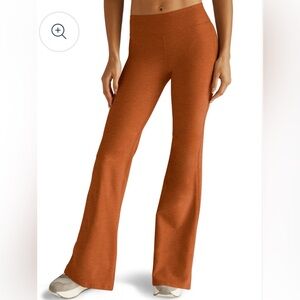 Beyond yoga space dye, 90s low rise flare legging
 - medium